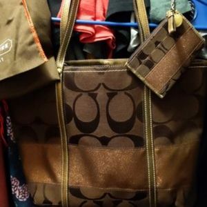 Coach purse with credit card wallet and duster
